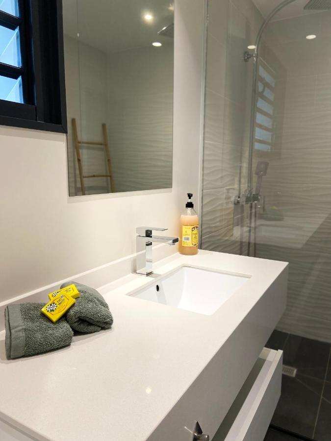 Meherio - Bel Appartement Vue Mer A Tahiti ปาเปเอเต ภายนอก รูปภาพ